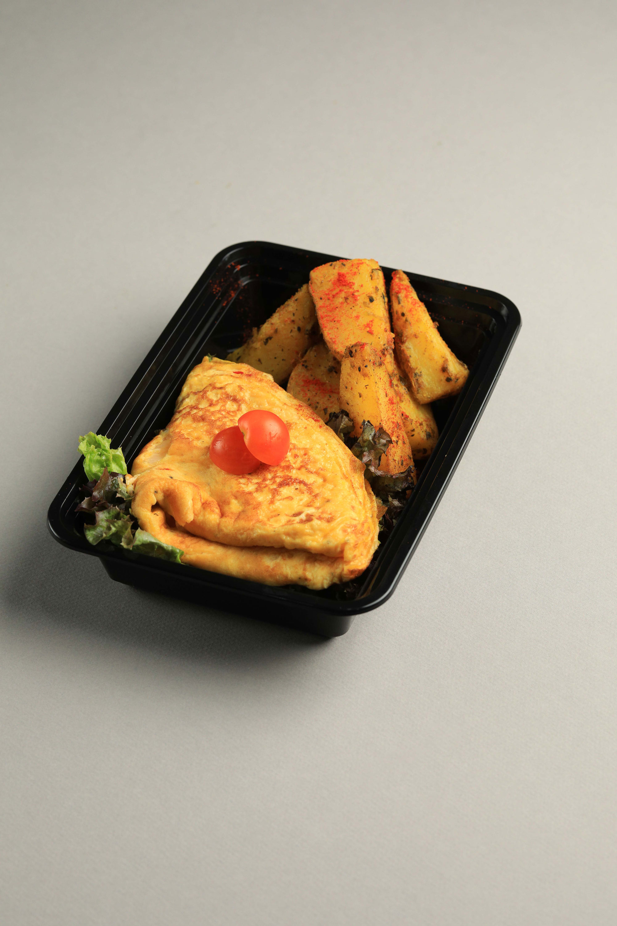 CHEESE TOMATO OMELLETE